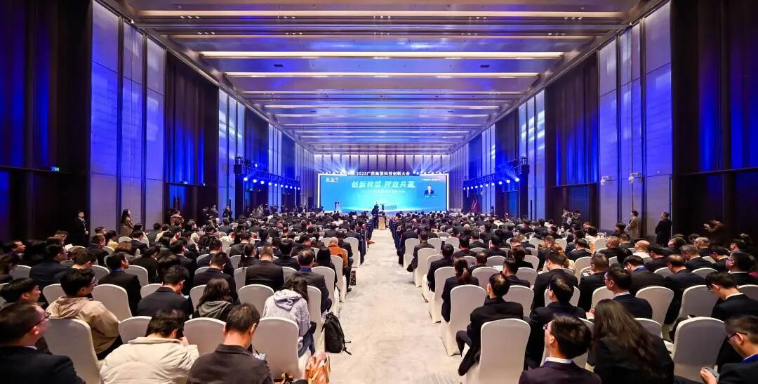 科创赋能，白云山耀彩网制药携拳头产品小柴胡颗粒亮相2025广药集团科技立异大会